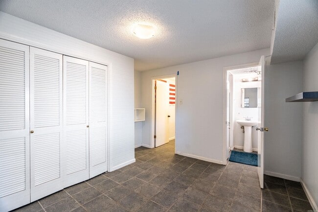 Building Photo - 7902 Harmon Dr