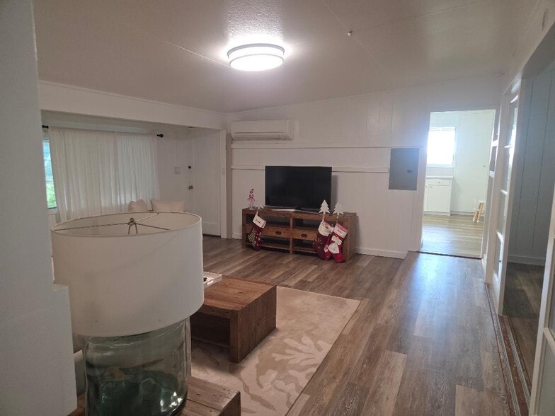 Building Photo - 819 Hind Iuka Dr