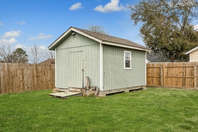 Building Photo - 609 Avenue M