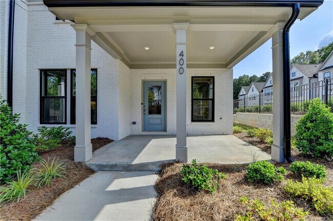 Building Photo - 400 Renwood Trl