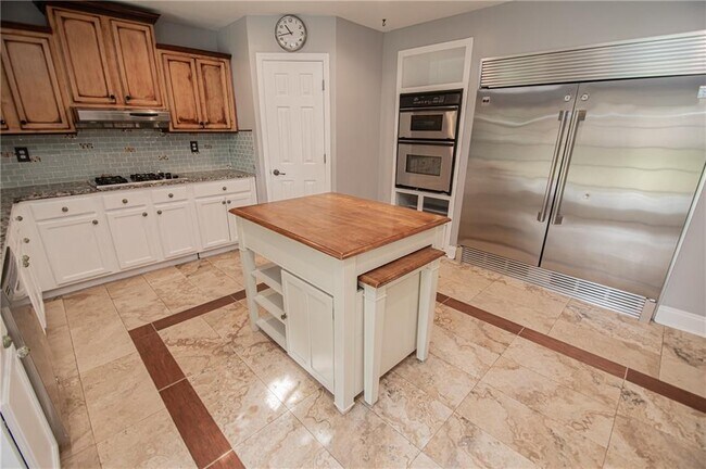 Building Photo - 1790 Tuftstown Ct