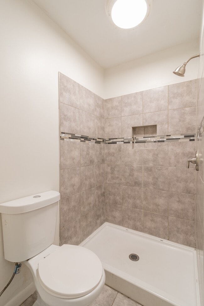 Building Photo - 1024 Houston St