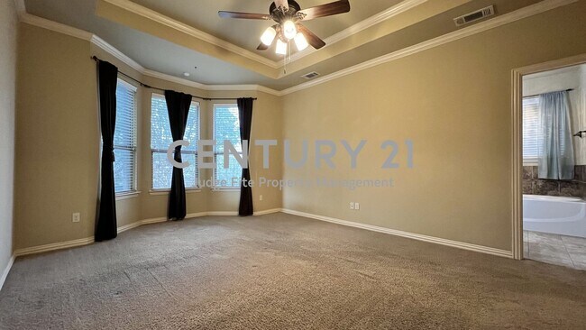 Building Photo - Stunning 3/2.5/2 Home in Fort Worth For Rent!