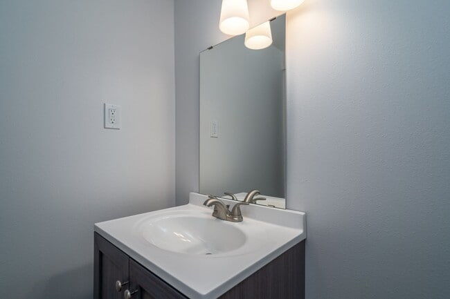 Building Photo - Beautiful Single Family Home