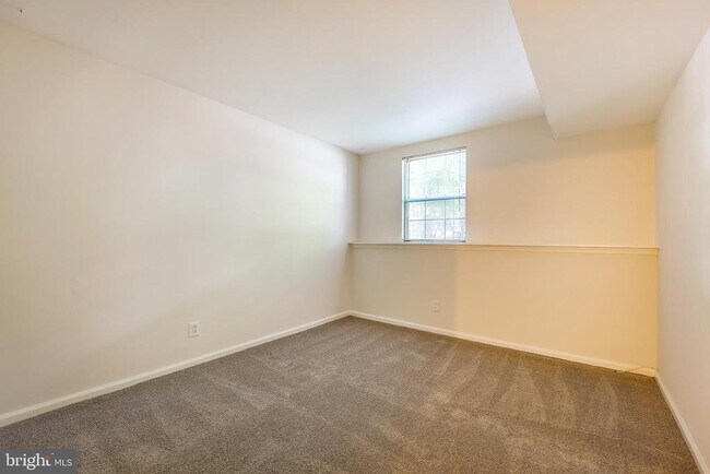 Building Photo - 19 Pickering Ct
