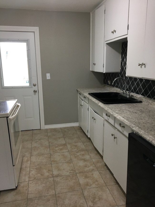 Coffee Street Apartments 1326 Coffee St Pampa TX 79065 Apartment Finder