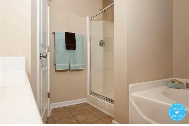 Building Photo - 2147 Sunny Cove Dr