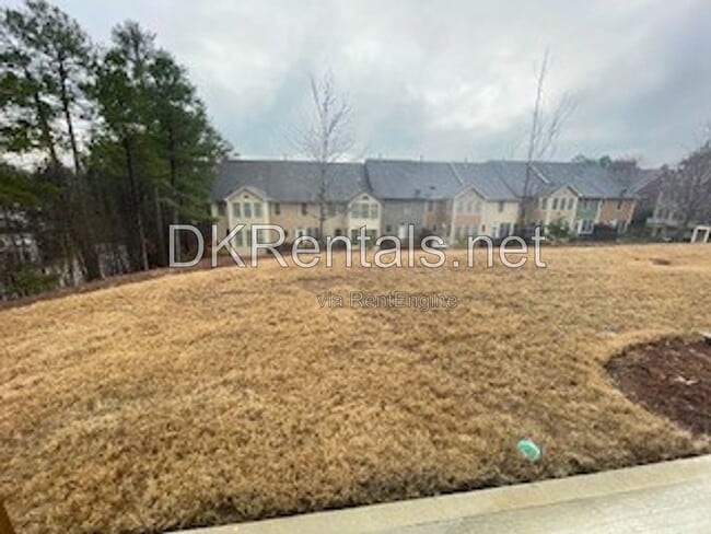 Building Photo - 944 Hewitt Dr SE