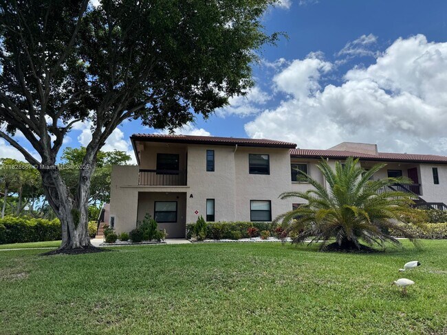 Building Photo - 9293 Vista Del Lago