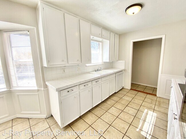 Building Photo - 3 br, 2 bath House - 213 Laura Drive