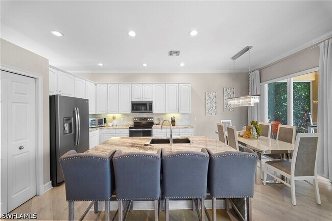 Building Photo - 14321 Manchester Dr