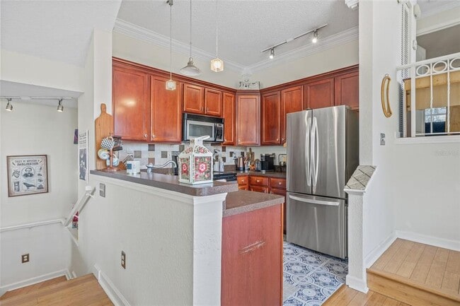 Building Photo - 740 Mainsail Dr