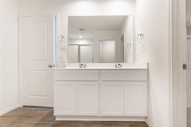 Building Photo - 4302 Freya Pointe Dr