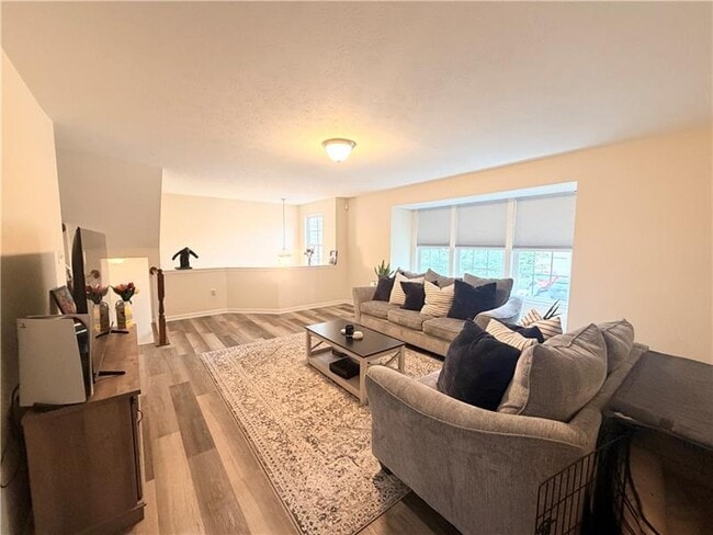 Building Photo - 122 Broadstone Dr