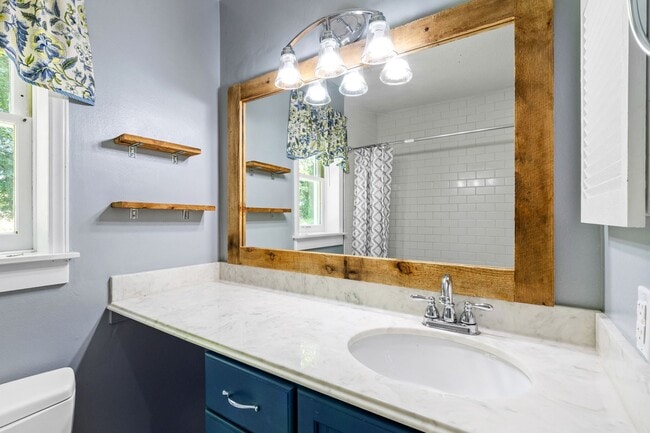 Building Photo - Spacious 4-Bedroom Carrboro Home with Dual...