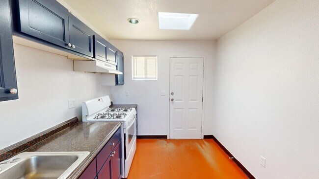 Building Photo - 3410 Vail Ave SE