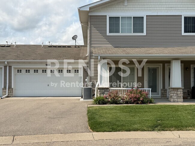 Building Photo - 982 Crossing Way