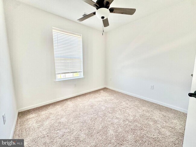 Building Photo - 1066 Wickersham Wy