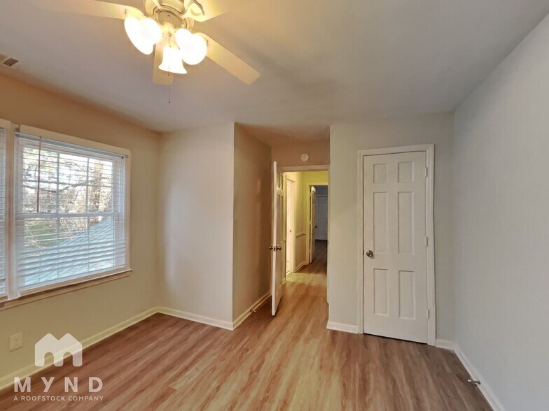 Building Photo - 4729 Stillwood Cove