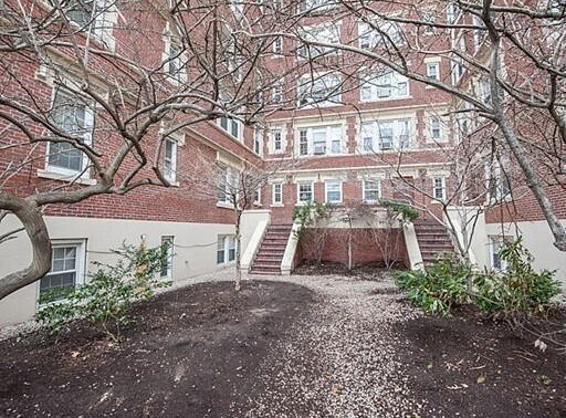 Building Photo - 1450 Beacon St