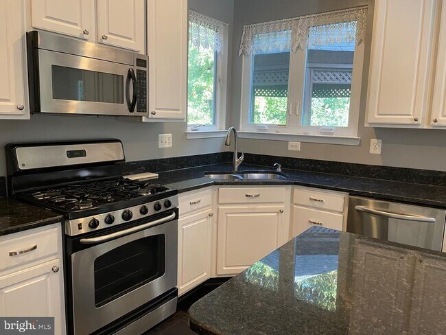Building Photo - 5317 Poplar Valley Ct