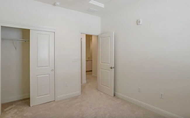 Building Photo - 341 Wild Rose Wy