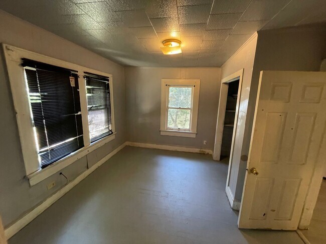 Building Photo - 3224 Jackson St