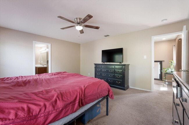 Building Photo - Easy Living on Amber Ledge