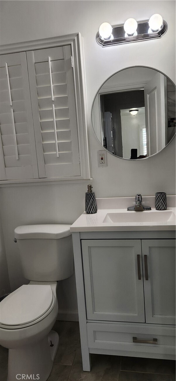 Building Photo - 8701 S Van Ness Ave