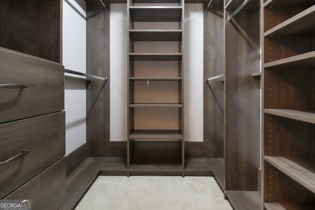 Building Photo - 4084 Howell Park Rd