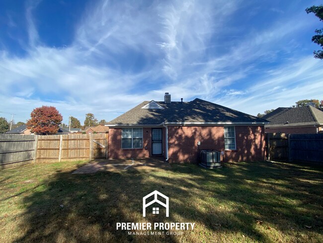 Building Photo - 4715 Lace Bark Cove