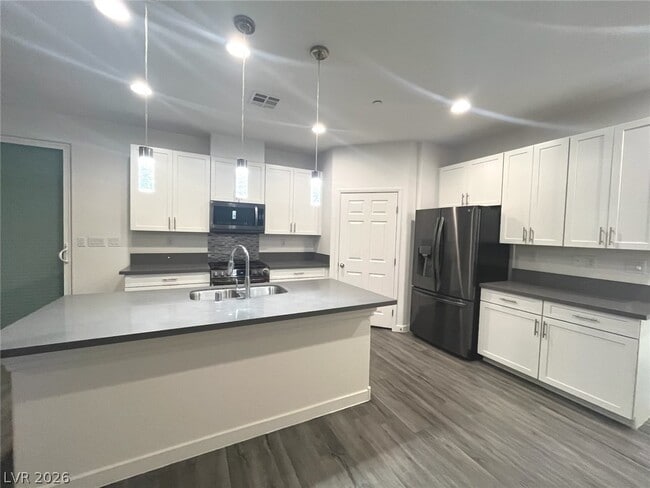 Building Photo - 1533 Franklin Ln