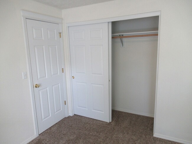 Building Photo - Three Bedroom Home in Independence