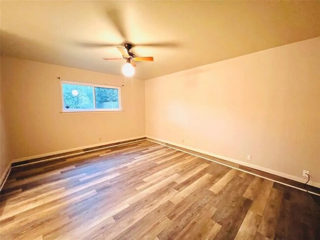 Building Photo - 7014 Woodfern Dr