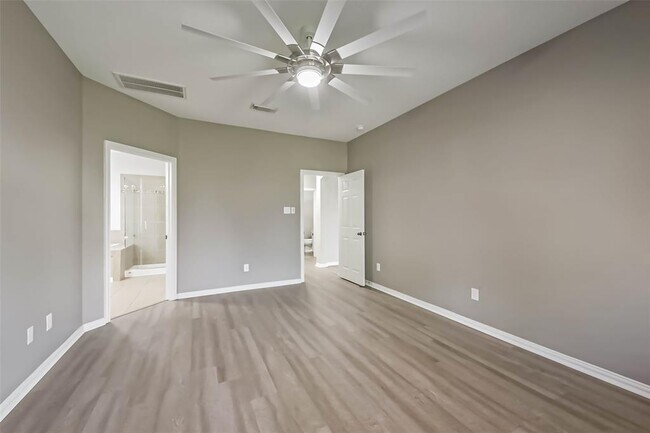 Building Photo - 2812 Chinaberry Park Ln
