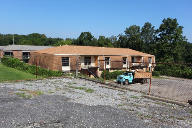 Building Photo - Palms at Center Point