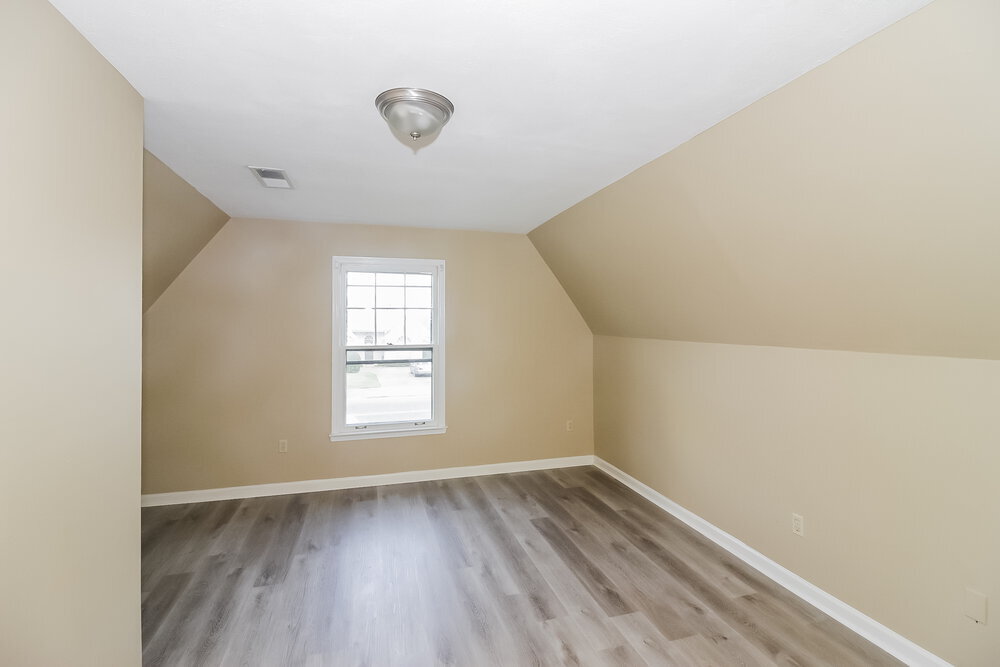 Building Photo - 951 Cully Rd