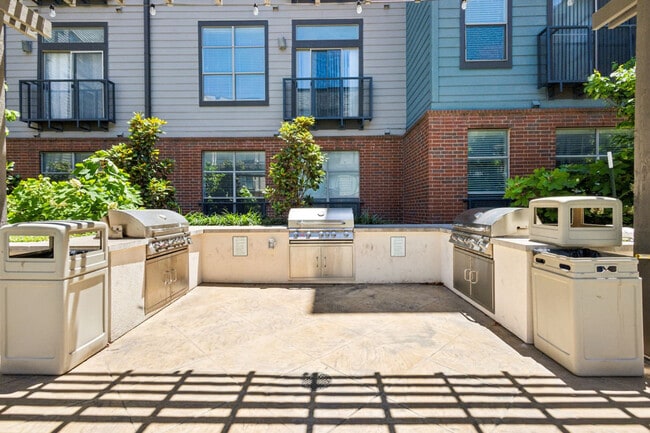 Building Photo - 2901 Indiana St