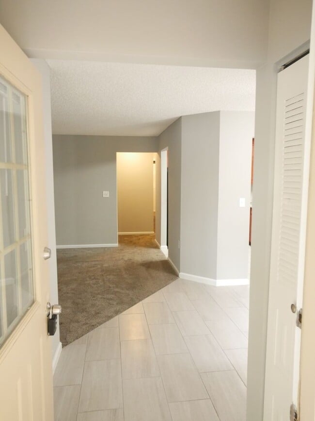 Building Photo - 60 Acres Reserve Condominium - 2 BR 1 BA W...