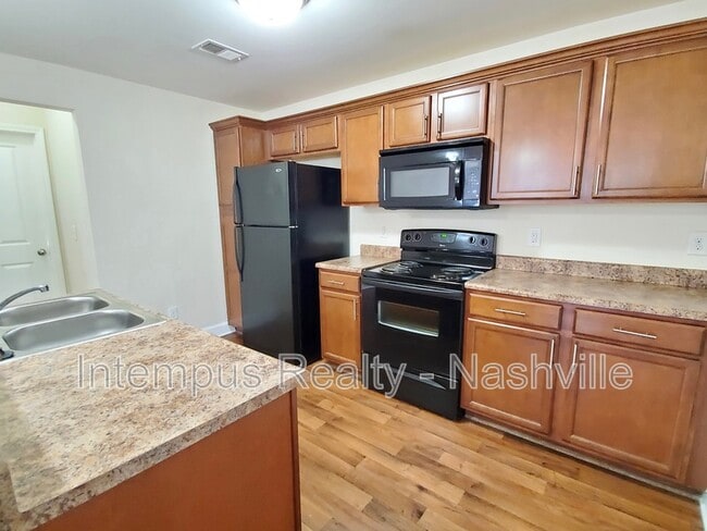 Building Photo - 8150 Lenox Creekside Dr