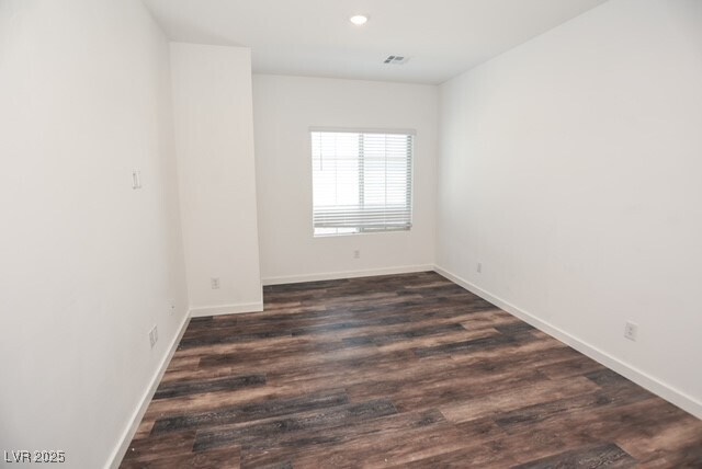 Building Photo - 600 Carriage Hill Dr