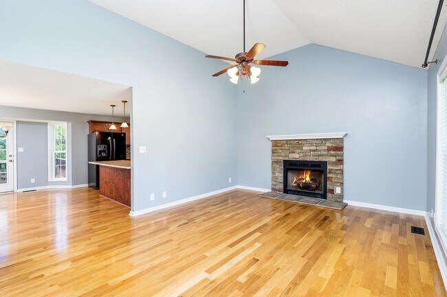 Building Photo - 2267 Yeager Dr