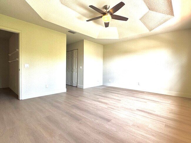 Building Photo - 3565 Danbury Ct