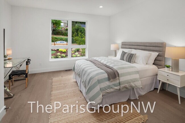 Building Photo - Absolutely Stunning 5br/4404sf Modern Magnolia Luxury