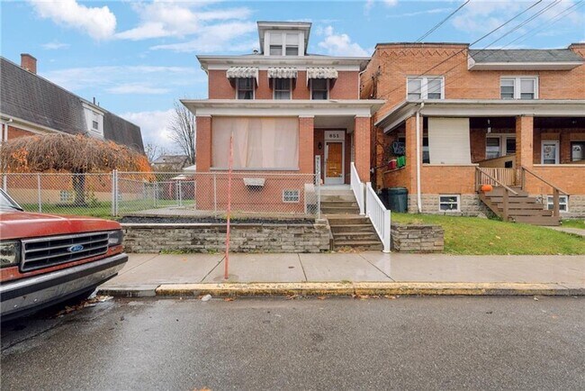 Primary Photo - Bright and Roomy 6-Bedroom in McKees Rocks with Garage