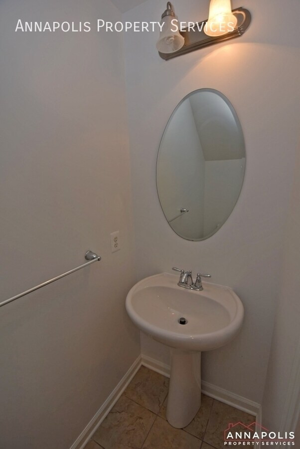 Building Photo - 1310 Cheswick Ln