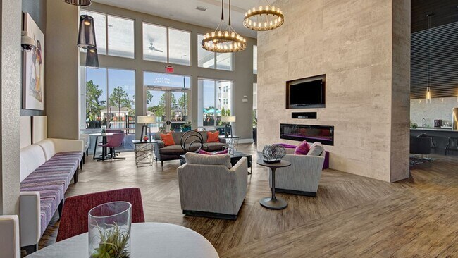 Building Photo - 13000 Breaking Dawn Dr