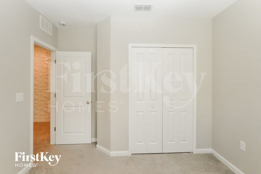 Building Photo - 822 Fillmore Ct