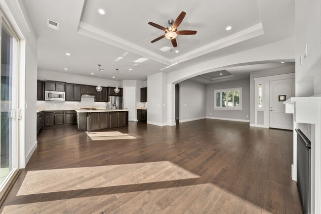 Building Photo - 8099 Traditions Ct