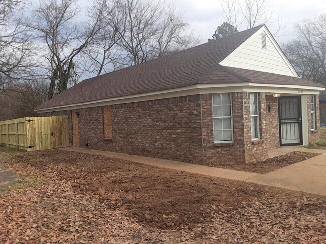 Building Photo - 3006 Calvert Ave